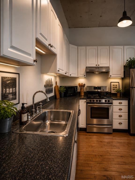 King Bee Lofts - Residential Lease