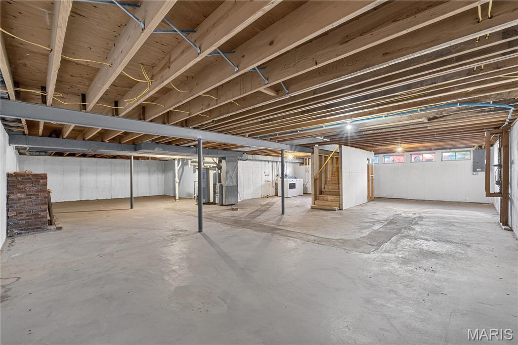 Mayer Wedgwood Green Pheasant Run - Residential Lease