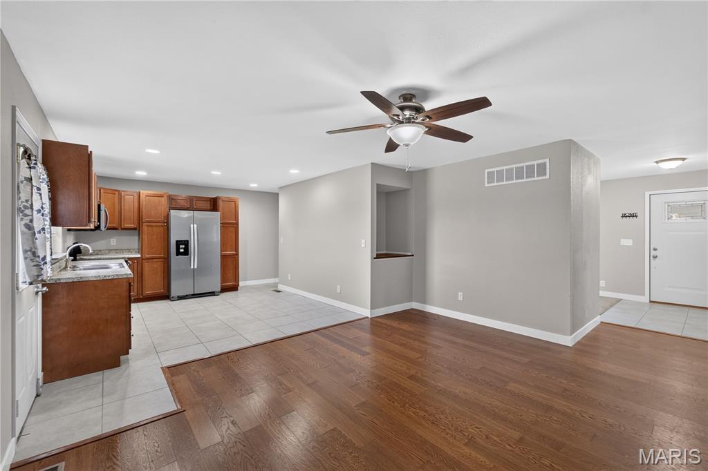 Mayer Wedgwood Green Pheasant Run - Residential Lease