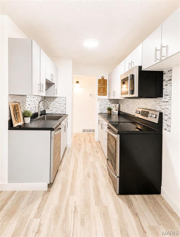 Hathaway Manor 9 - Residential