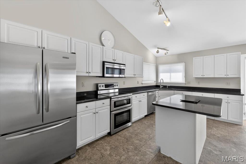 The Estates At Arrowhead - Residential