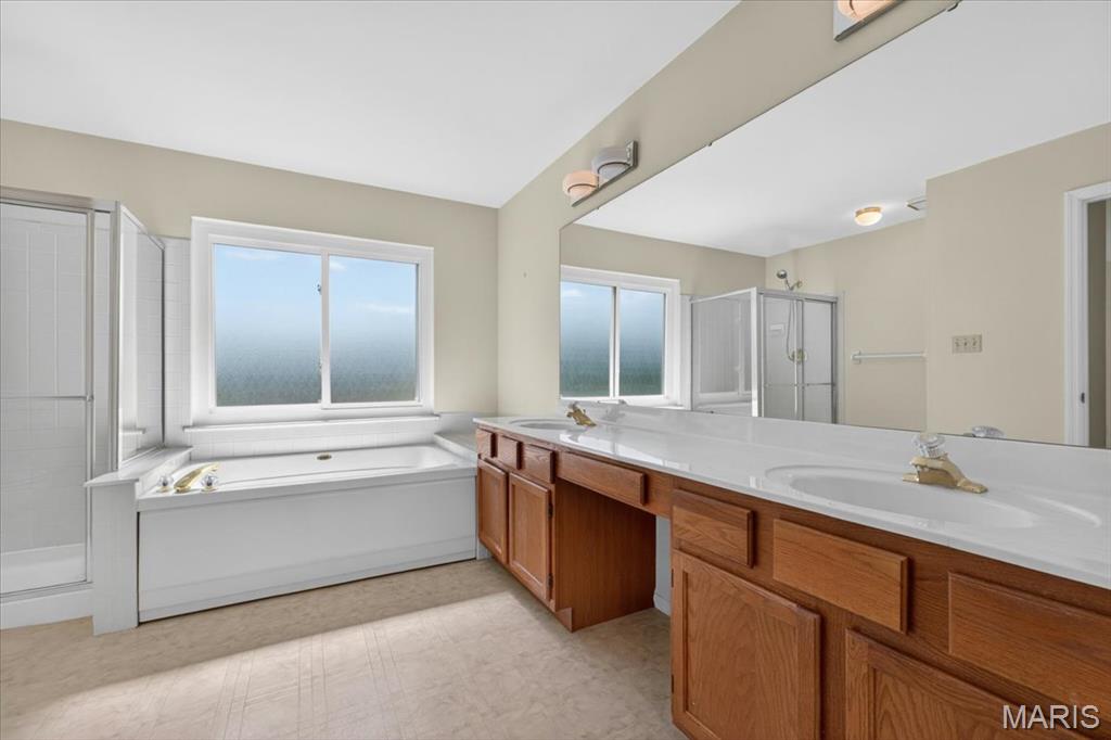 The Estates At Arrowhead - Residential