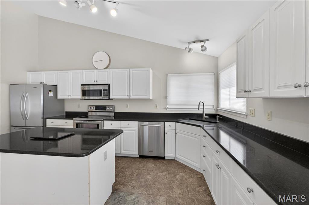 The Estates At Arrowhead - Residential