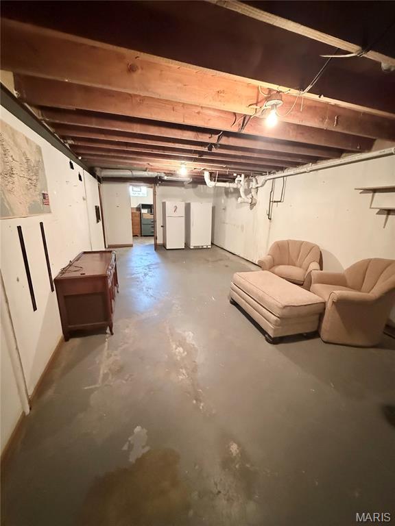 BRENTWOOD TERRACE - Residential Lease