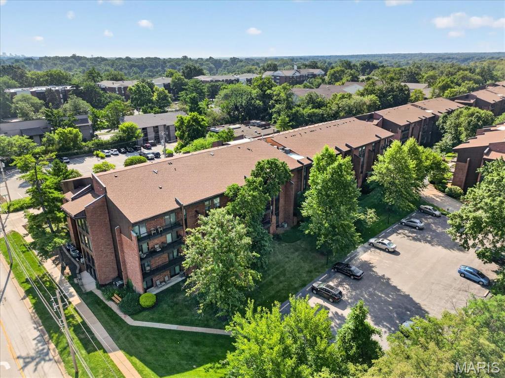 Coeur De Royale Condo - Residential