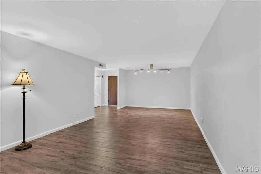 Coeur De Royale Condo - Residential