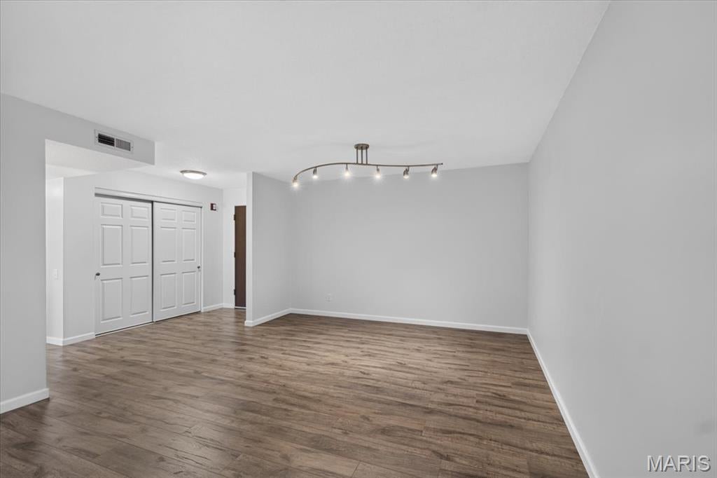 Coeur De Royale Condo - Residential