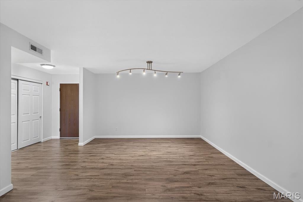 Coeur De Royale Condo - Residential