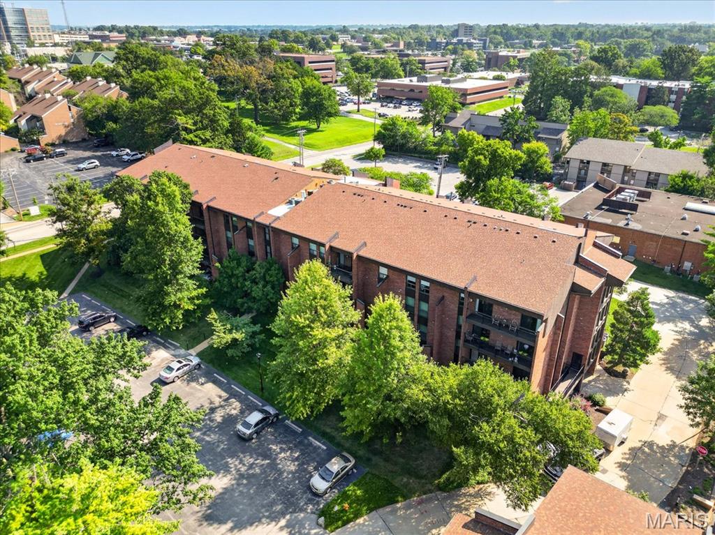 Coeur De Royale Condo - Residential