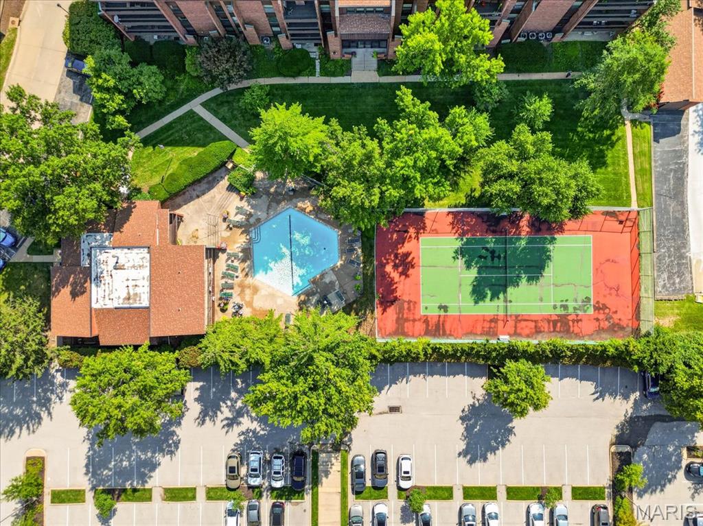 Coeur De Royale Condo - Residential
