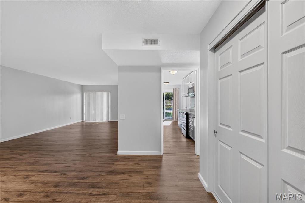 Coeur De Royale Condo - Residential