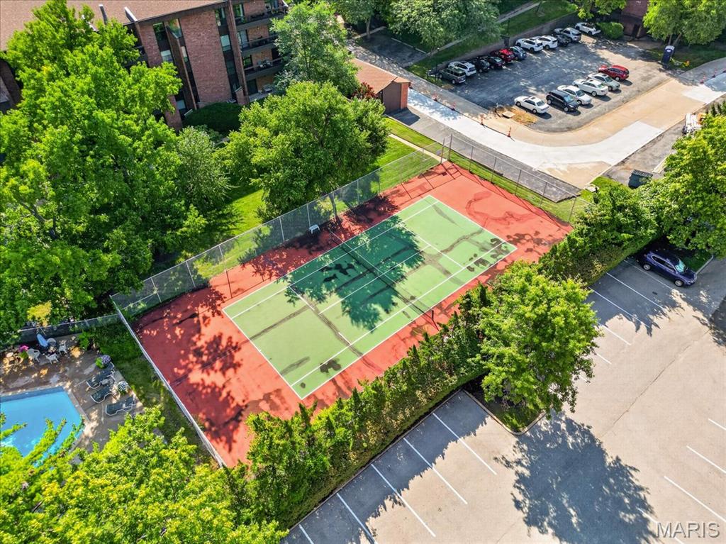Coeur De Royale Condo - Residential