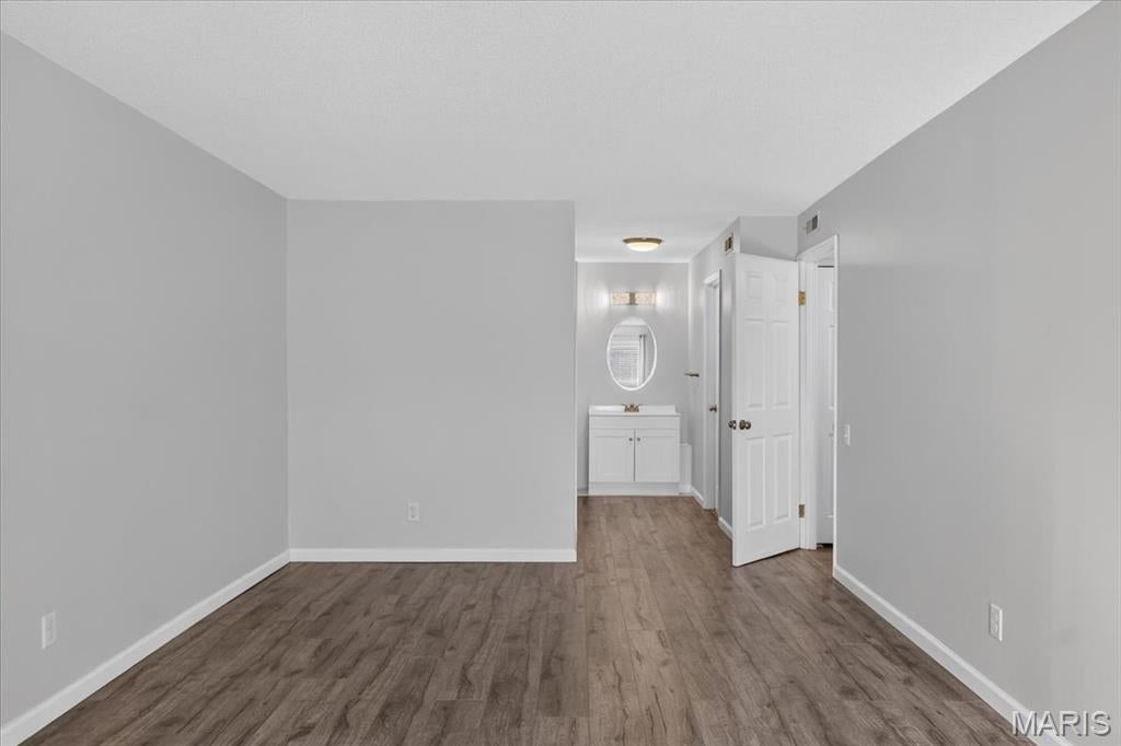 Coeur De Royale Condo - Residential