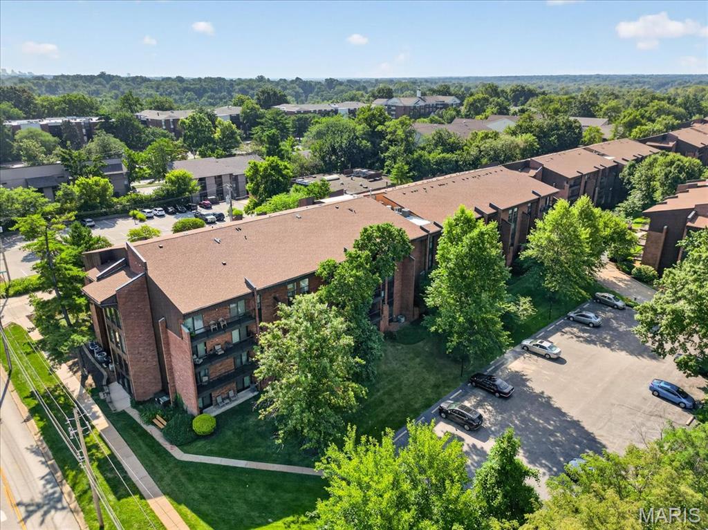 Coeur De Royale Condo - Residential
