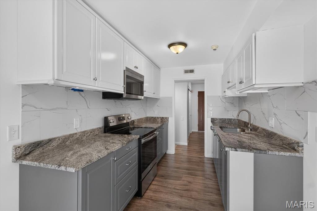 Coeur De Royale Condo - Residential