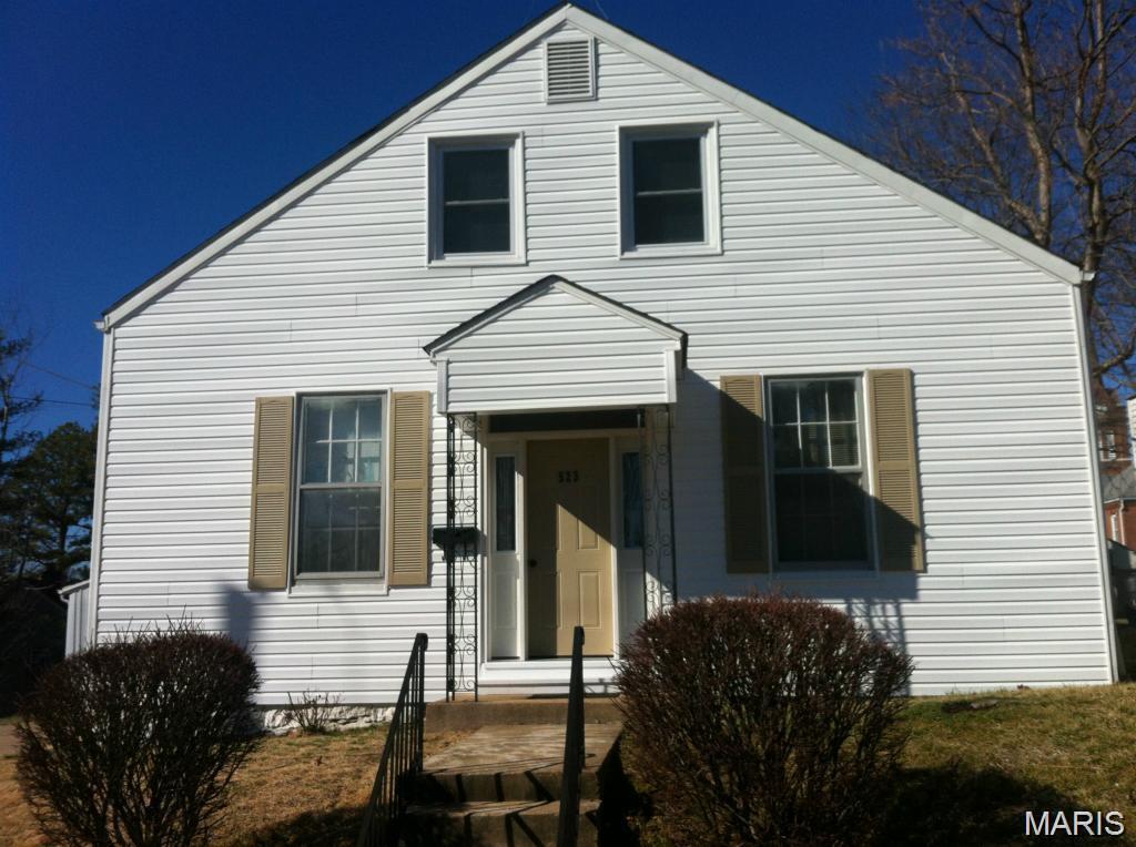 3 bed, 1 bath 2-story home with an estimated 2000sf of living space.  Side porch, Rear porch, and 1-car garage.  This is a fantastic home and move-in ready.  2 bedrooms on main floor with bonus room, kitchen and large living room.  Upstairs is a bedroom and an extra room for storage or recreation.