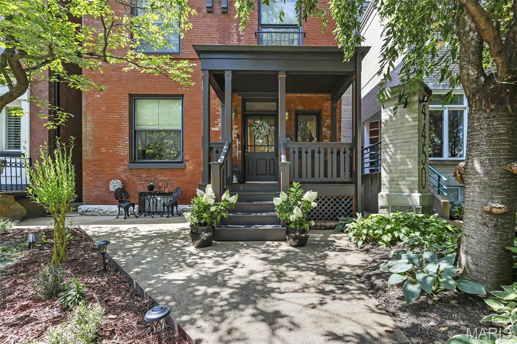 Laclede Ave & Forest Park Boule - Residential