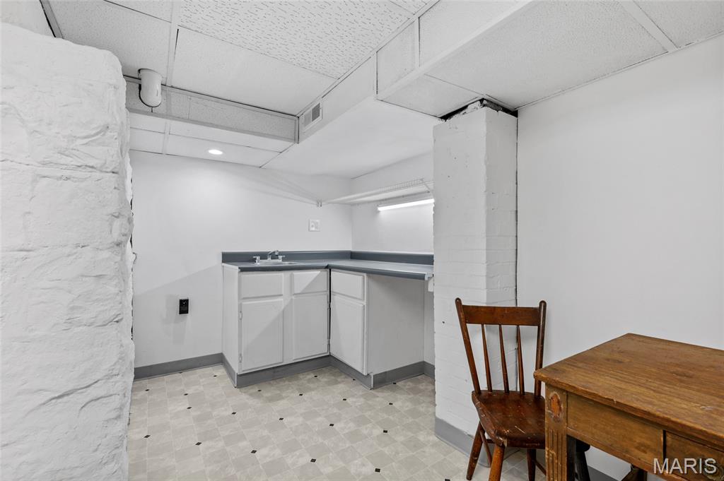 Laclede Ave & Forest Park Boule - Residential