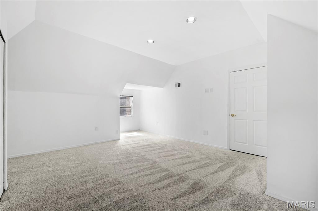 Laclede Ave & Forest Park Boule - Residential