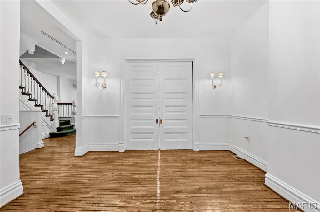 Laclede Ave & Forest Park Boule - Residential