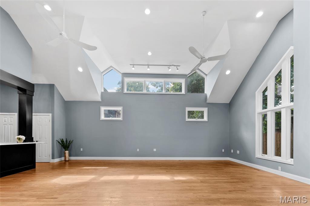 Laclede Ave & Forest Park Boule - Residential
