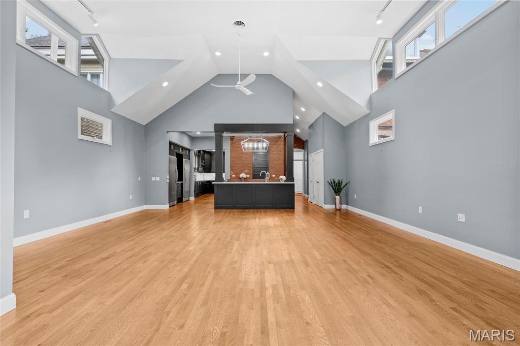 Laclede Ave & Forest Park Boule - Residential