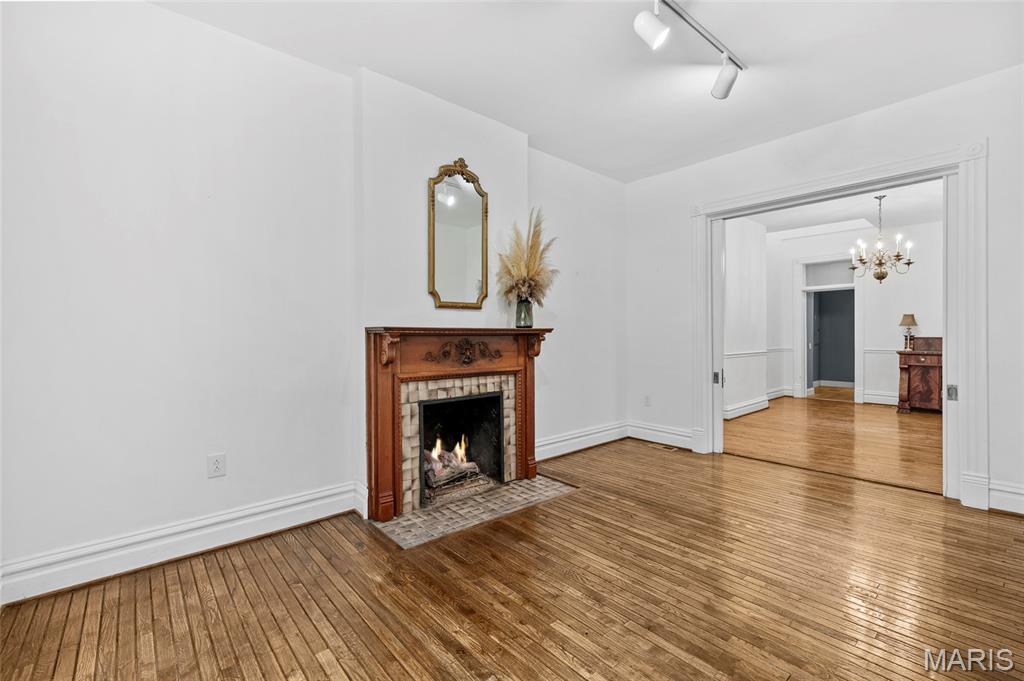 Laclede Ave & Forest Park Boule - Residential