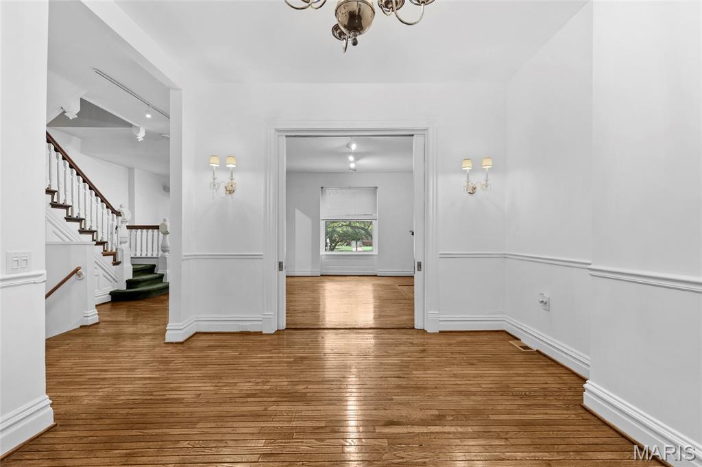 Laclede Ave & Forest Park Boule - Residential