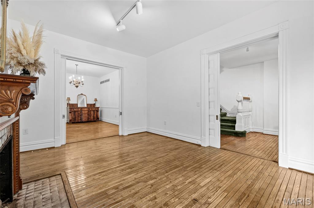 Laclede Ave & Forest Park Boule - Residential