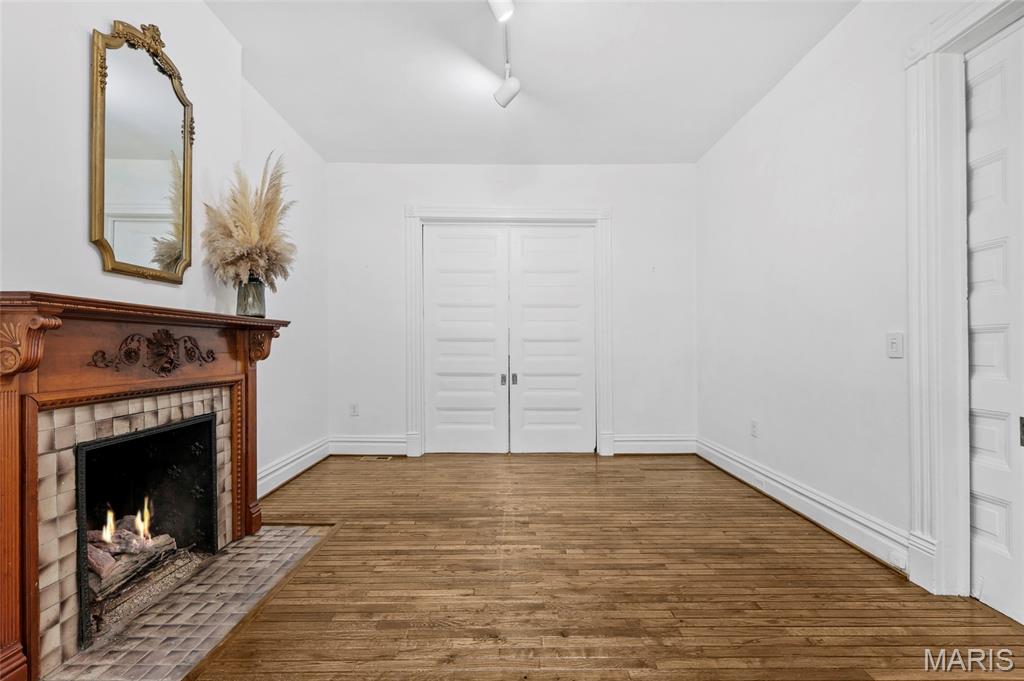 Laclede Ave & Forest Park Boule - Residential