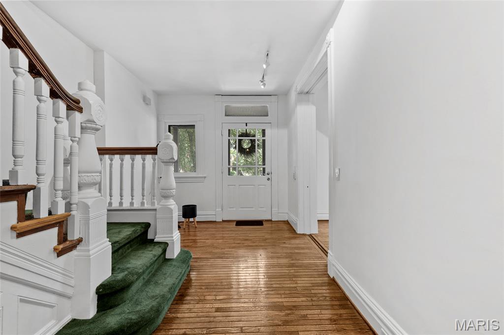 Laclede Ave & Forest Park Boule - Residential