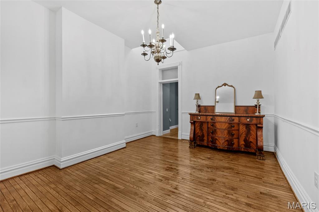 Laclede Ave & Forest Park Boule - Residential