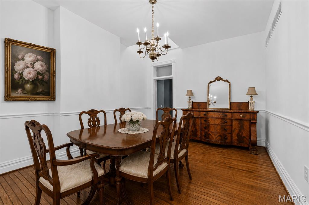 Laclede Ave & Forest Park Boule - Residential