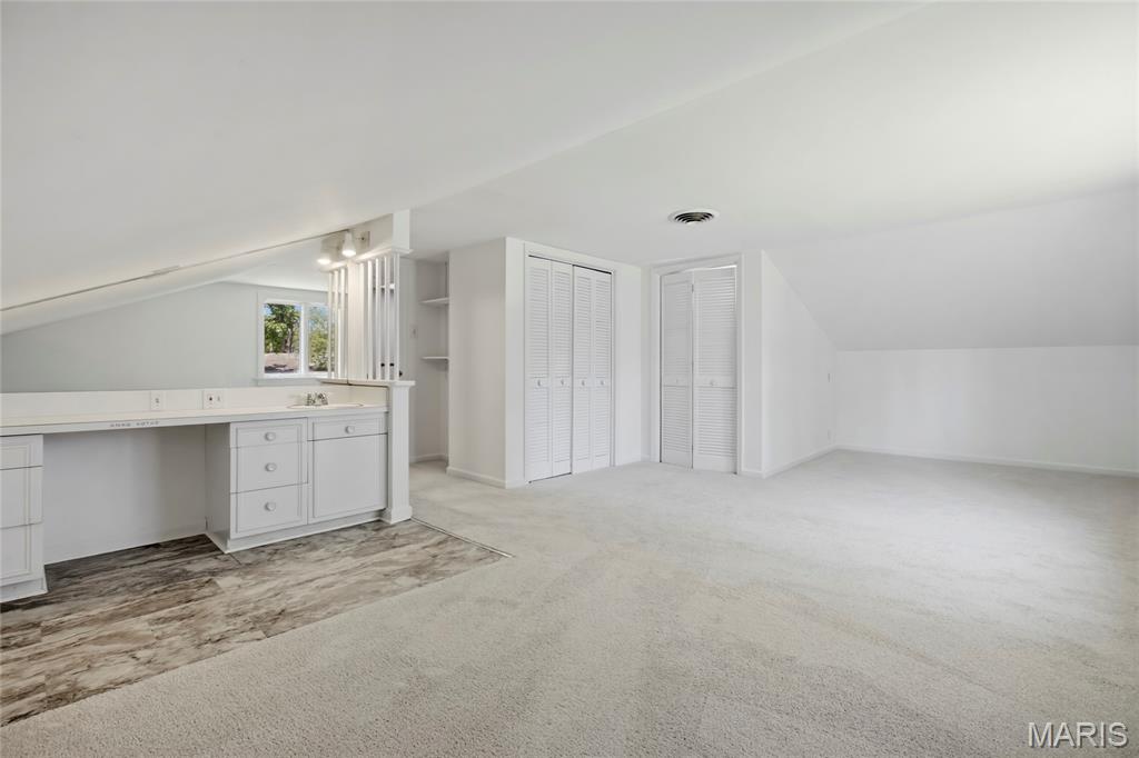 Ladue Ridge - Residential
