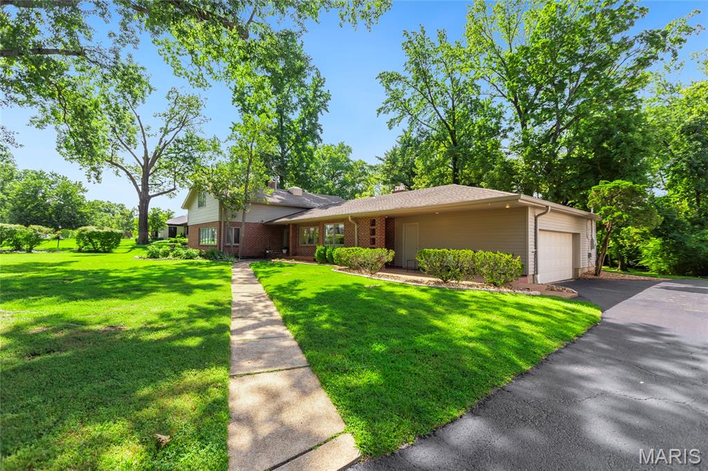 Ladue Ridge - Residential