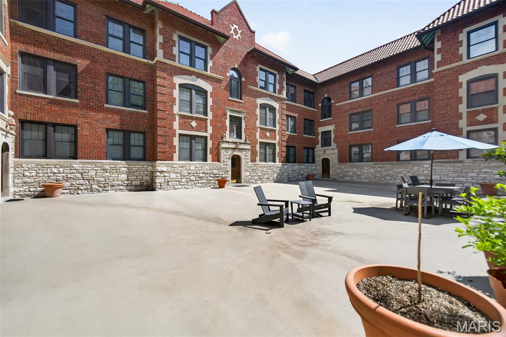 Blue Ridge Court Condo The - Residential