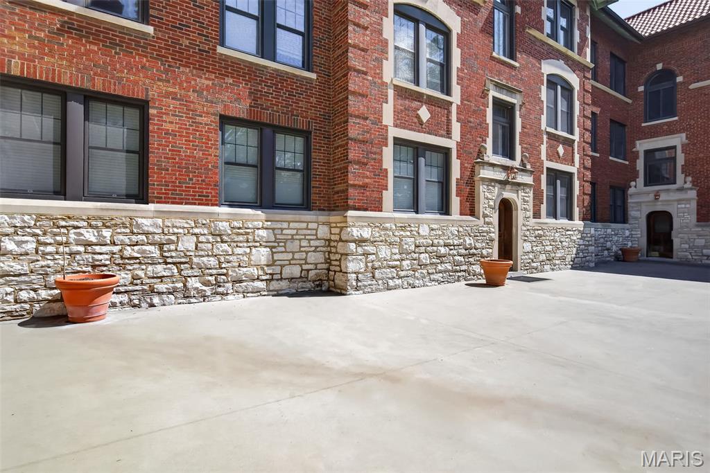 Blue Ridge Court Condo The - Residential