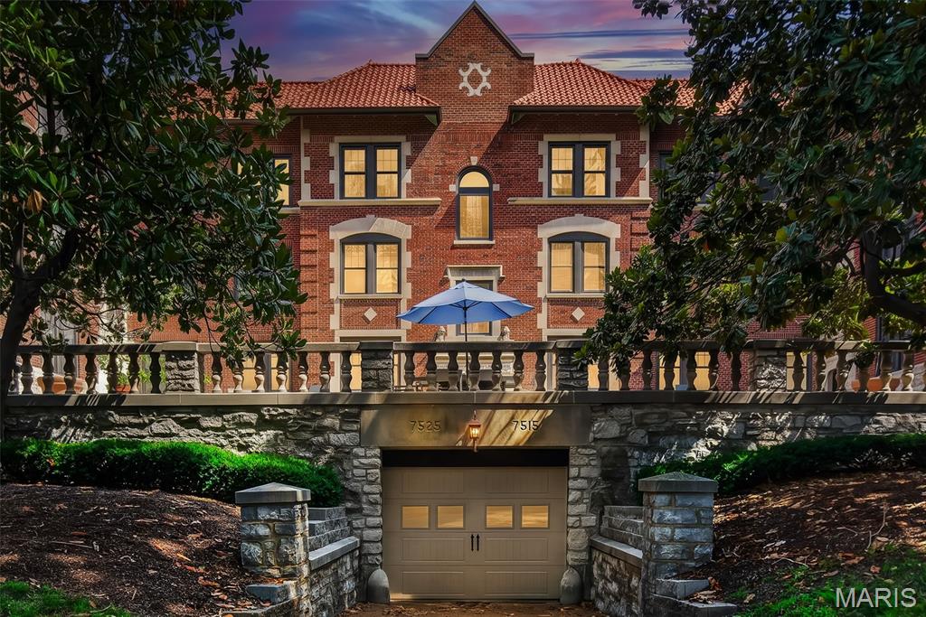 Blue Ridge Court Condo The - Residential