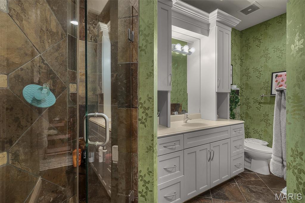 Windwood Lake Estate - Residential