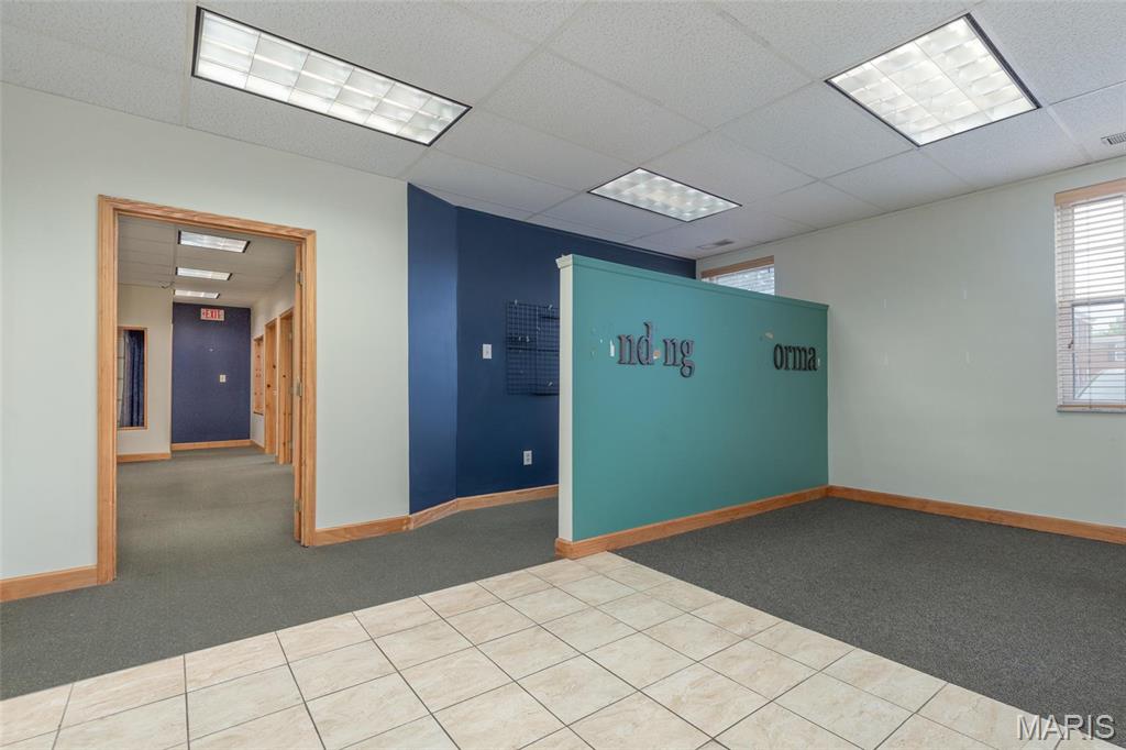 Lindell & Shaws/Us Surv 2037 - Commercial Lease