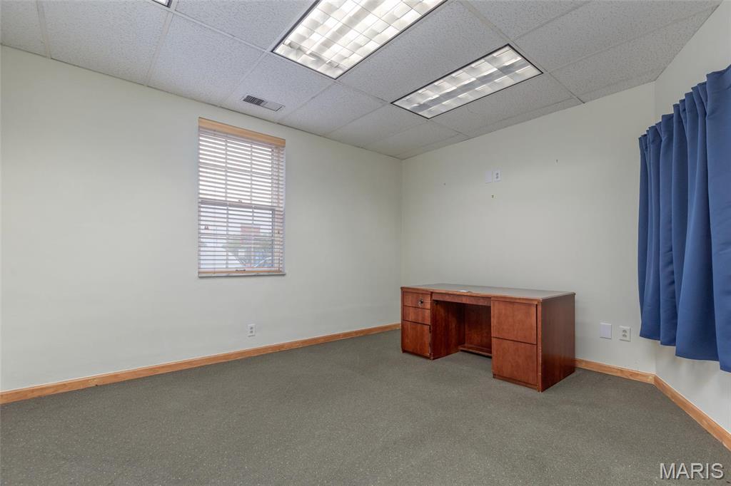 Lindell & Shaws/Us Surv 2037 - Commercial Lease