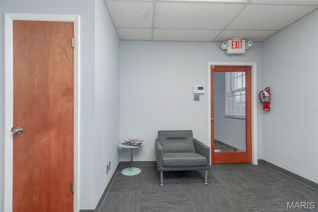 Lindell & Shaws/Us Surv 2037 - Commercial Lease
