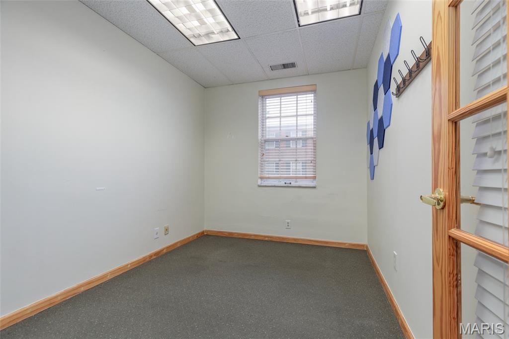 Lindell & Shaws/Us Surv 2037 - Commercial Lease