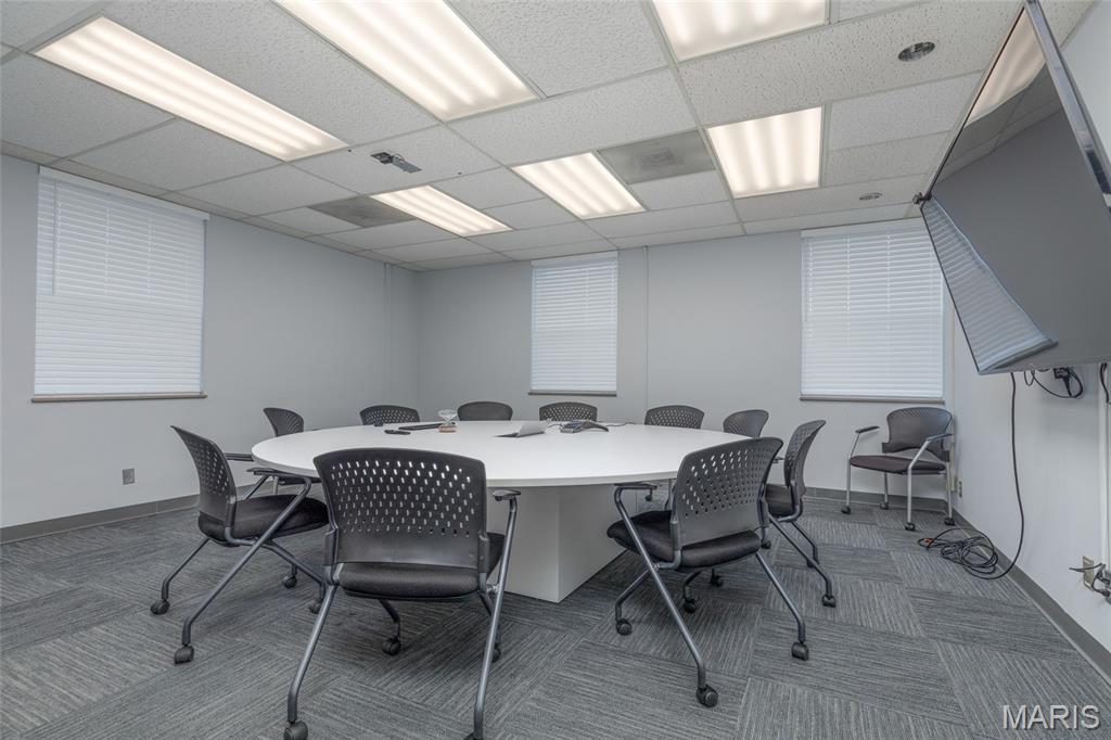 Lindell & Shaws/Us Surv 2037 - Commercial Lease