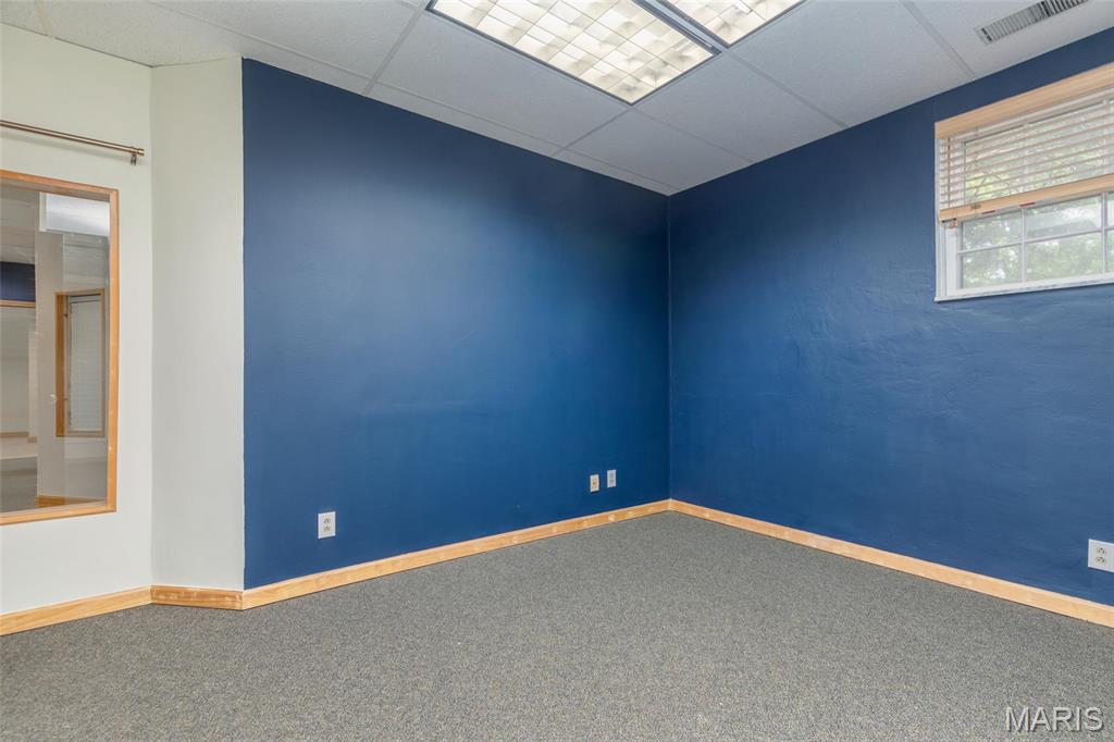 Lindell & Shaws/Us Surv 2037 - Commercial Lease