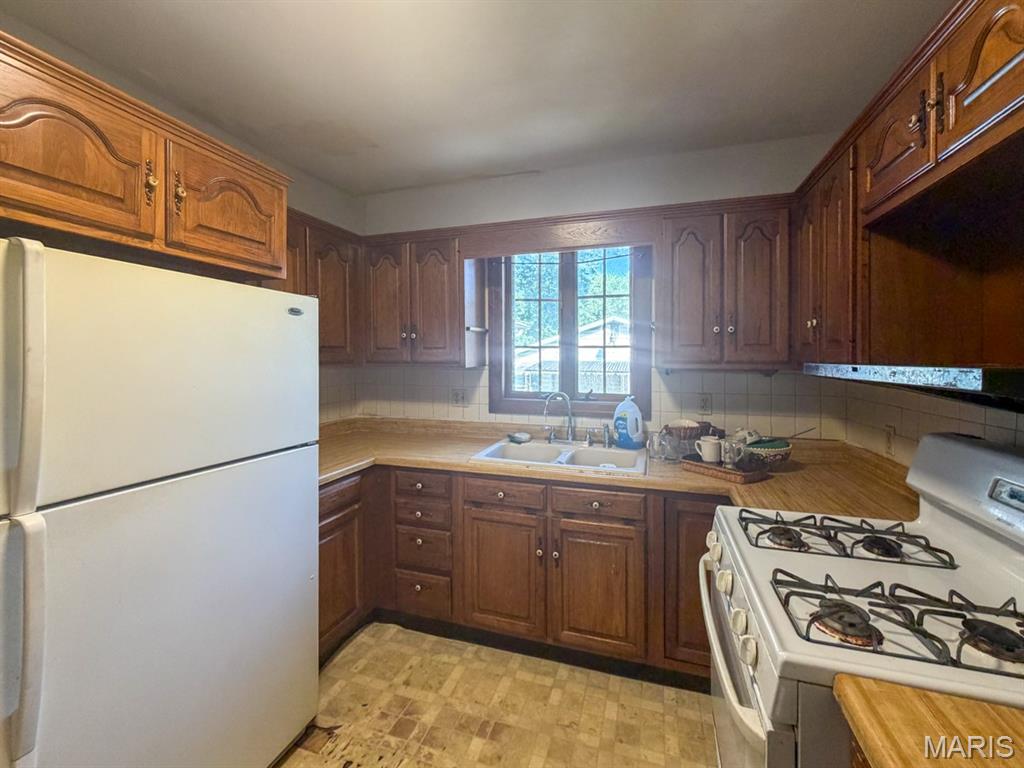 Caseyville 1st Add - Residential