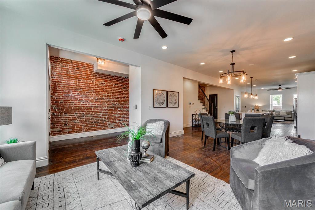 St Louis Commons Add - Residential