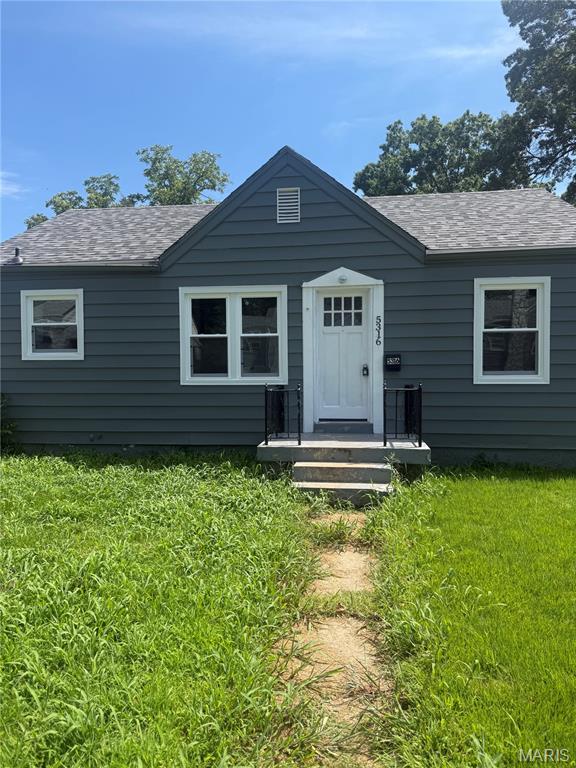2 Bedroom, 1 bath ranch style home with wood floors available for rent $1200/mo