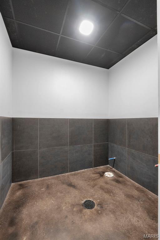 n/a - Commercial Sale