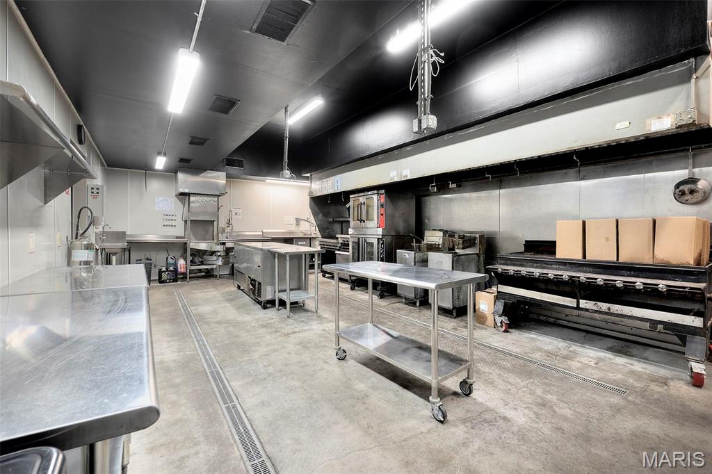 n/a - Commercial Sale